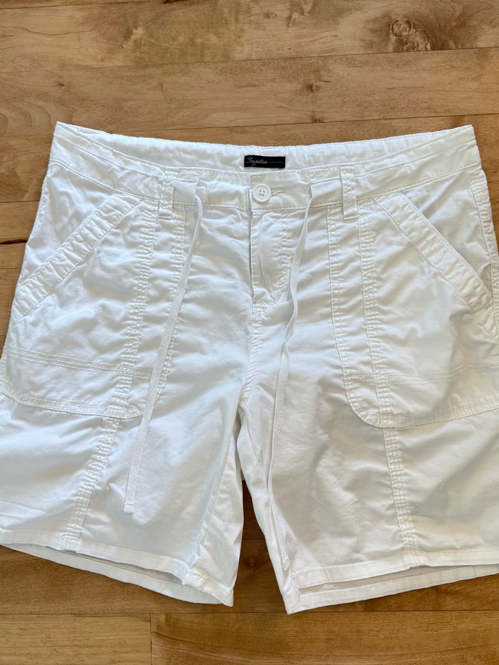 Supplies 8" Women's Shorts - White - Size 14